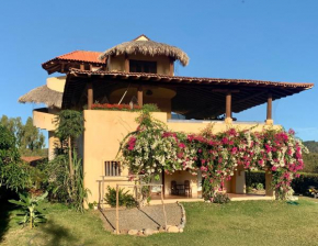 Beautiful and Secluded Luxury Beach Home near Troncones